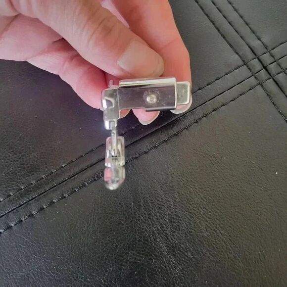 Sewing Machine Foot #55510 Low Shank Zipper/Cording Adj Hinged Foot - Picture 4 of 7